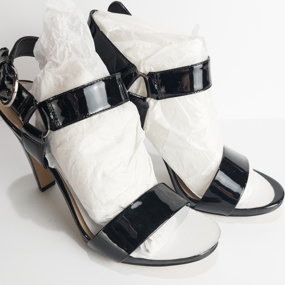 Karl Lagerfeld Paris Cieone Ankle Strap Patent Leather Dress Sandals -8.5 - Picture 7 of 9